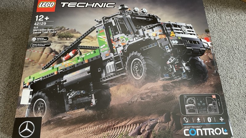 LEGO Technic Mercedes-Benz Zetros Trial Truck 4x4 42129 Building Kit Model