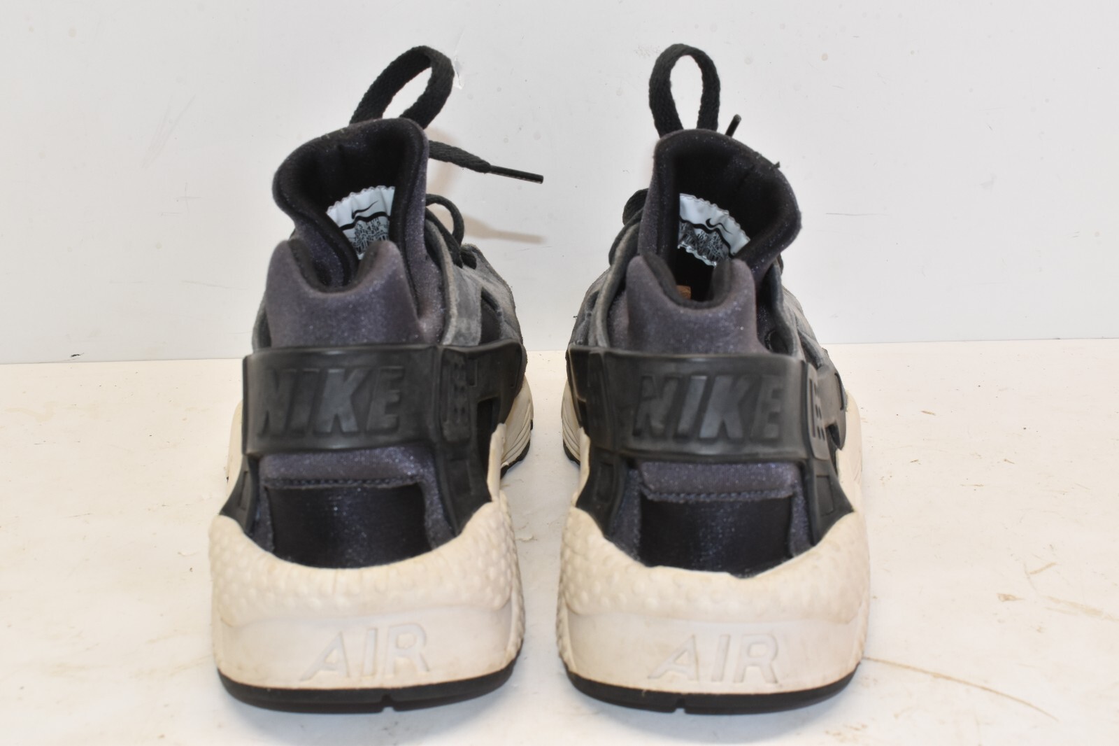 Nike Air Mens Huarache Premium Grey Trainers Size 11.5 Sneakers Style 704830-016 thumbnail 5