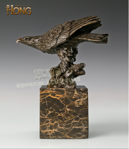10-034-Art-Deco-Sculpture-Eagle-Hawk-Glede-Bird-Animal-Feng-Shui-Bronze-Statue