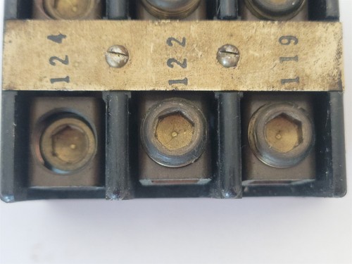 Bloque de distribución de terminales Square D Clase 9080 Tipo V-3, 600 V, 3 polos - Imagen 3 de 8