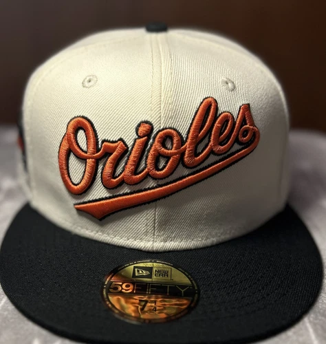 New Era 59Fifty Baltimore Orioles “Manolo Mud Script” NWT Sz 7 1/4 Hat Club