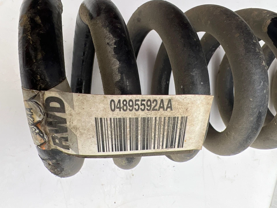 Muelle helicoidal trasero Dodge Charger Challenger Magnum OEM 04895312AA Foto 2 de 4