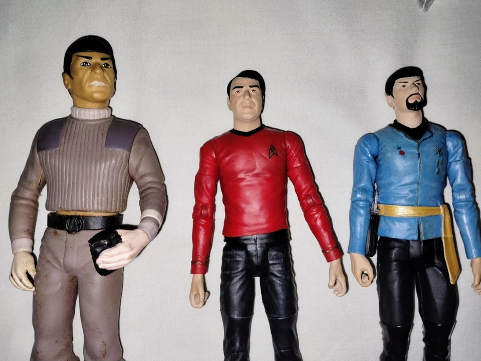 Lote de figuras de acción sueltas Star Trek Art Asylum + muñeca Spock Foto 2 de 4