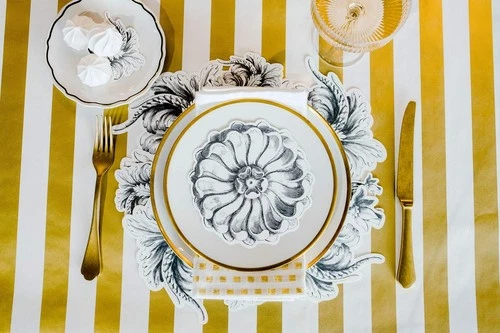 Hester & Cook Paper Table Runner - Thumbnail 3