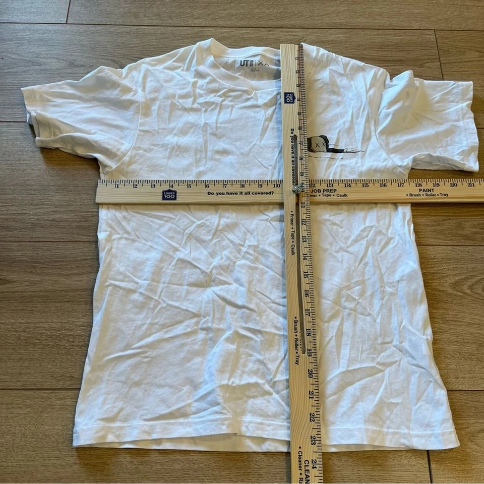 Uniqlo x KAWS Kids Cotton Short Sleeve Graphic Tshirt Size 13/XL - Image 3 of 4