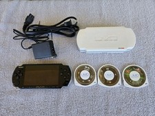 Sony Playstation PSP 3001 Game System  3 Games  Charger  Case
