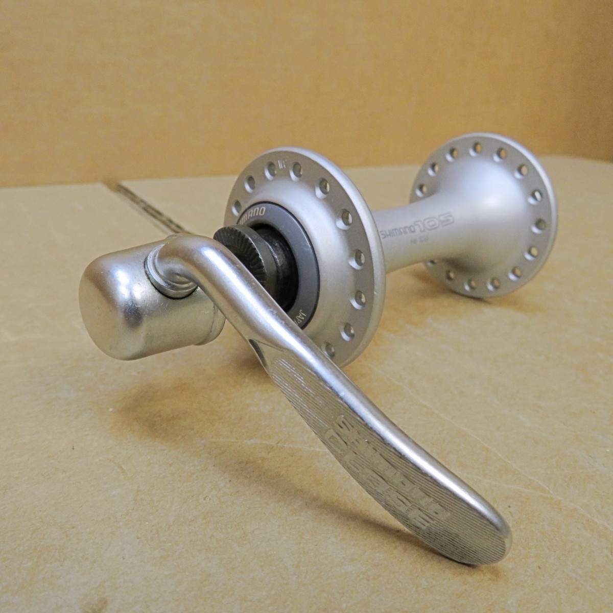 New-Old-Stock Shimano 105 (Model HB-1055) Front Hub (32 Hole