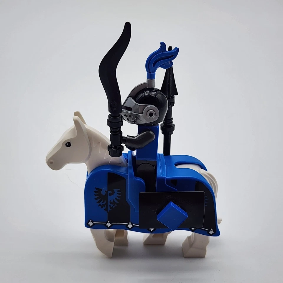 LEGO CASTLE BLACK FALCON MINI FIGURES - Image 4 of 4