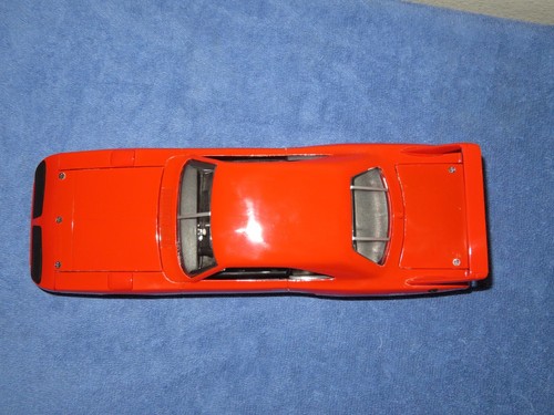 1970 PLYMOUTH SUPERBIRD RACING CHAMPIONS ERTL 1:18 OPENING HOOD & TRUNK - Picture 2 of 13