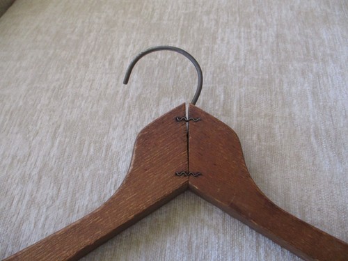 Lot of 2 Vintage Advertising Wooden Coat Suit Hangers Iowa South Dakota - Picture 17 of 19