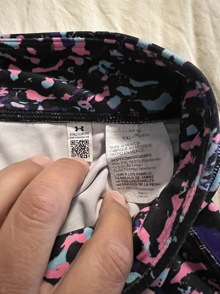 Under Armour YXL Girls White/Pink/Black/Blue Graphic Print Leggings Foto 2 de 4