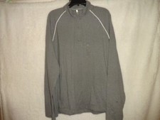 Van Heusen Men's Size Large Gray 1/4 Zip Long Sleeves Pullover Shirt  CR 