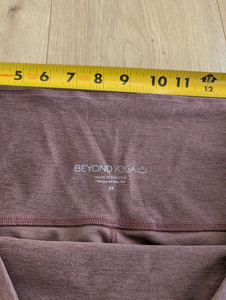 Beyond Yoga Leggings Mujer Talla 3X Bolsillo Ojo Espaciado Cintura Alta Midi Periwinkle Foto 4 de 4