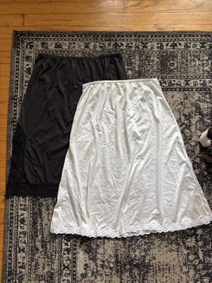 Mel Lin Lot 2 Women's Half Slip X-Large Black/White Satin Nylon Lace Hem Vintage