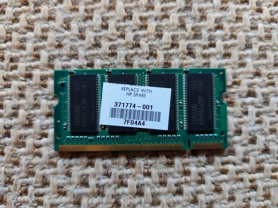 Samsung 256 MB SO-DIMM 333 MHz DDR SDRAM Memory (M470L3224FT0-CB3) - Image 4 of 4