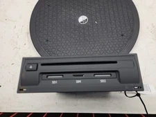 Audio Equipment Radio CD Player Glovebox Mounted Fits 17-19 AUDI Q7 759579