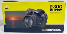 Nikon D300 Outfit Digital Camera w/ AF-5 DX VR Zoom Nikkor 18-200mm Lens  Box 