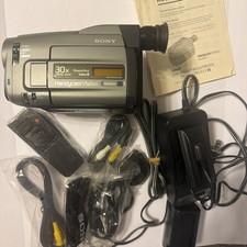 Sony Handycam CCD-TRV118 NTSC Hi-8 Video Camcorder - FOR PARTS OR REPAIR