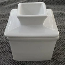 Fox Run Butter Keeper Stoneware White “Butter Bell Style” Square. NHH-671