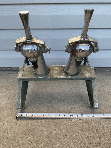 VINTAGE 2 TAP SODA FOUNTAIN TOWER 1950's 60’s CHROME DISPENSER 2 LEVER HANDLE