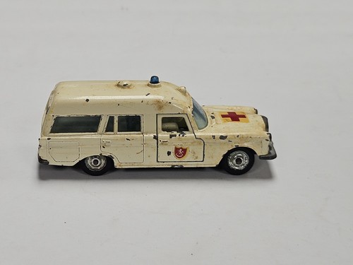 Matchbox King Size K-6 Mercedes-Benz Binz Ambulance By Lesney - Picture 3 of 6
