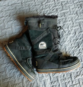 tall black sorel boots