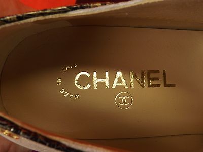 16C NIB CHANEL TWO TONE BLACK LEATHER CC LOGO LACE UP
