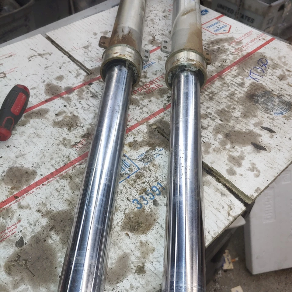 Horquillas delanteras Kawasaki KL600B 1986 Foto 4 de 4