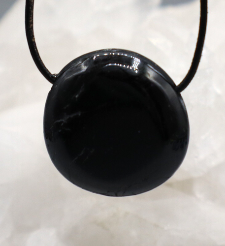 Großer Turmalin Schörl schwarzer Turmalin Anhänger gebohrt flach a2 Großer Turmalin Schörl schwarzer Turmalin Anhänger gebohrt flach a2