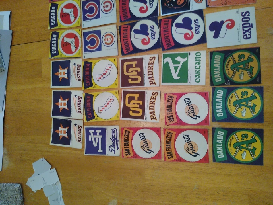 1968 Fleer Cloth MLB Team Logo Stickers "Lote de 66" várias equipes  - Imagem 3 de 4