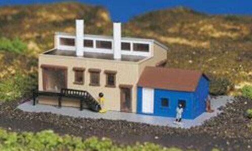 Edificios ferroviarios Bachmann 55-7402 N preensamblados súper detallados de fábrica | Condition: New