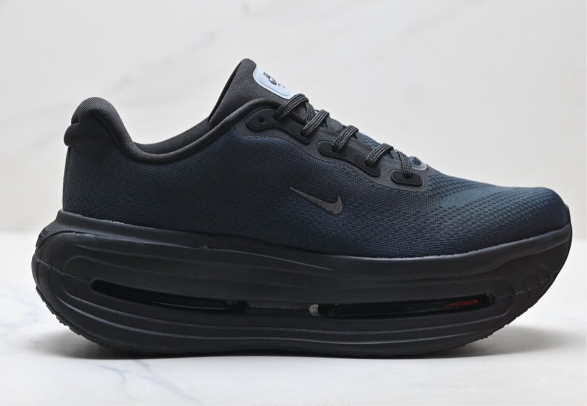 IQ0627-001 NK Vomero Premium Chrome Mini Swoosh Black (new Men