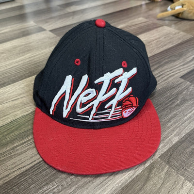 Neff Black/Red Adjustable Snapback Hat Unisex Adults Colorblock One Size