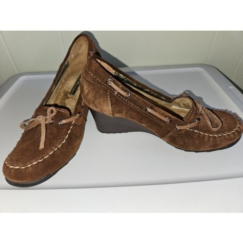 * NEW Brown Suede EDDIE BAUER Moccasin Wedge Ladies Size 8 - Picture 1 of 6