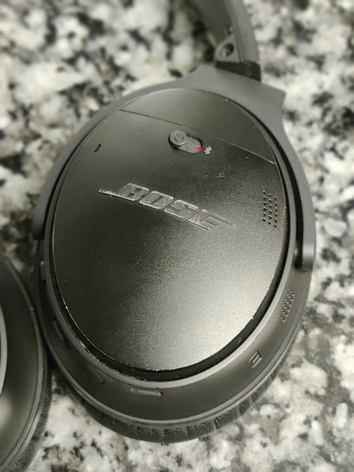 Bose QuietComfort 35 II Bluetooth Wireless Over-Ear Headphones - Black - Image 3 of 4