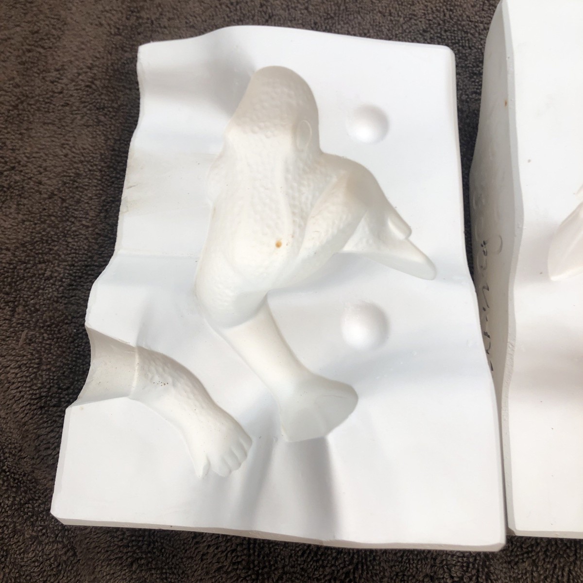 Vintage 1976 Ceramic Slip Mold Gare Jodi - Frog Climbing