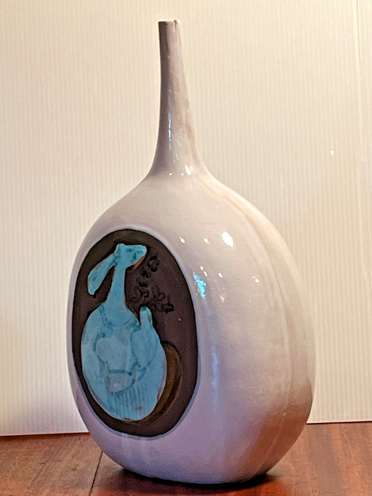 MCM Raymor Glazed  Pottery Vase Oviod Body Elongated Straight Neck Made In Italy