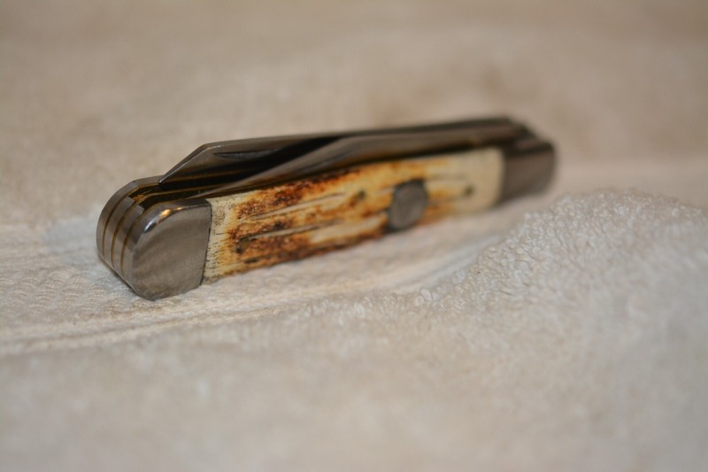 Kinives Pocket folding. #2 WHITE TAIL CUTLERY SURGICAL STEEL KNIFE