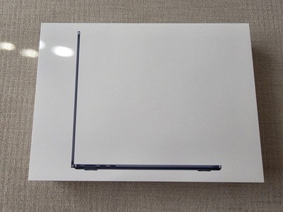 Apple MacBook Air 13.6 inch M4 10C CPU 24GB RAM 1TB SSD Midnight AppleCare+ 2028