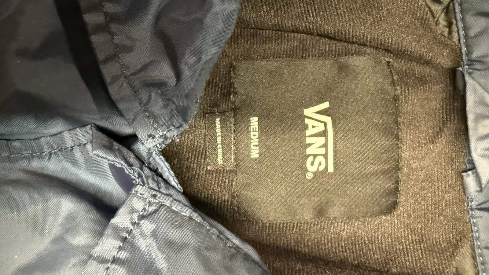 VANS Men’s Blue Nylon Windbreaker Snap Front Logo Embroidered Lightweight M - product detail image 2