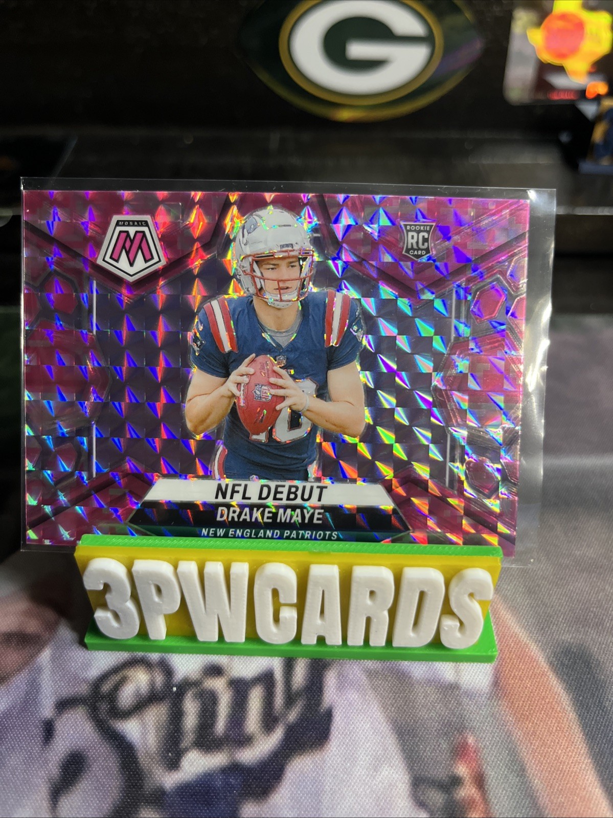 2024 Panini Mosaic - NFL Debut Drake Maye #273 Camo Pink Mosaic Prizm (RC)