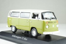 Maxichamps 1/43 VW T2 Bus 1972 White/Green Diecast Model 940053000