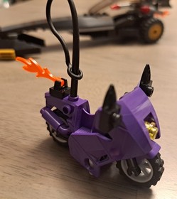 Lego BATMAN 7779 Bat Dragster: Catwoman Pursuit Vehicles, Stickers & Instruction