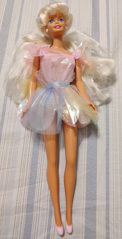Tooth Fairy Barbie Doll Wall Mart Special Edition  1996 Mattel 
