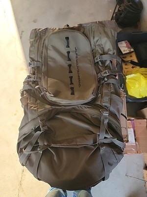 Alps Mountaineering Cascade 90 Ruck Sack.