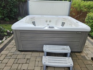 Hot Spring Grandee 2017 Hot Tub