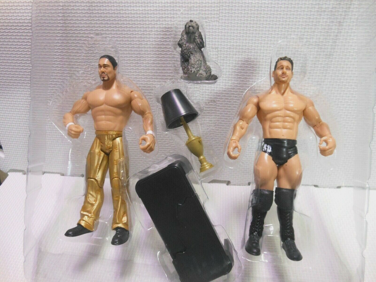 WWE フィギュア　カリスト他　合計３体での出品 Amazon.co.jp: Mattel WWE アルティメットエディション