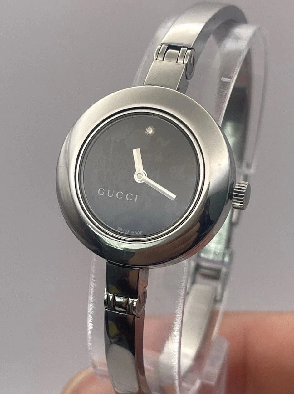 Gucci 105 Orologio Bracciale 25mm Quarzo Donna Quadrante Nero Fiore Diamante