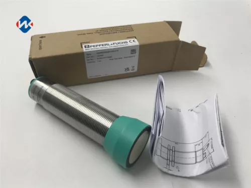  New Pepperl+Fuchs Ultrasonic Sensor UC4000-30GM-IUR2-V15