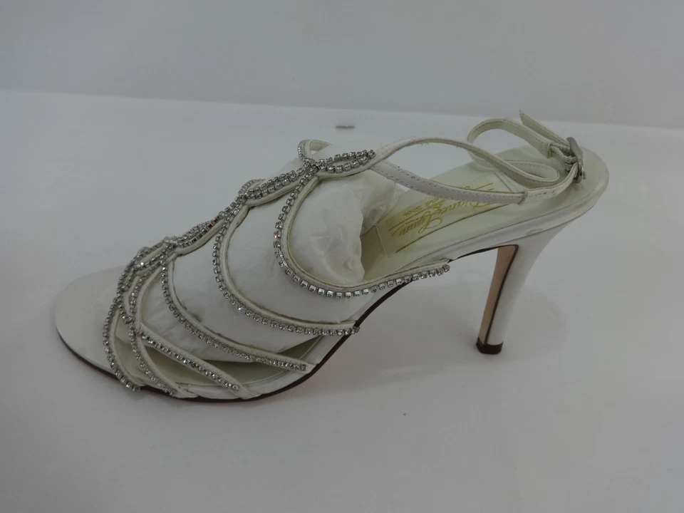 NEW Diane Lynn by Saugus Shoe Brie 41075D White Silk Size: 7 D - Image 3 of 4